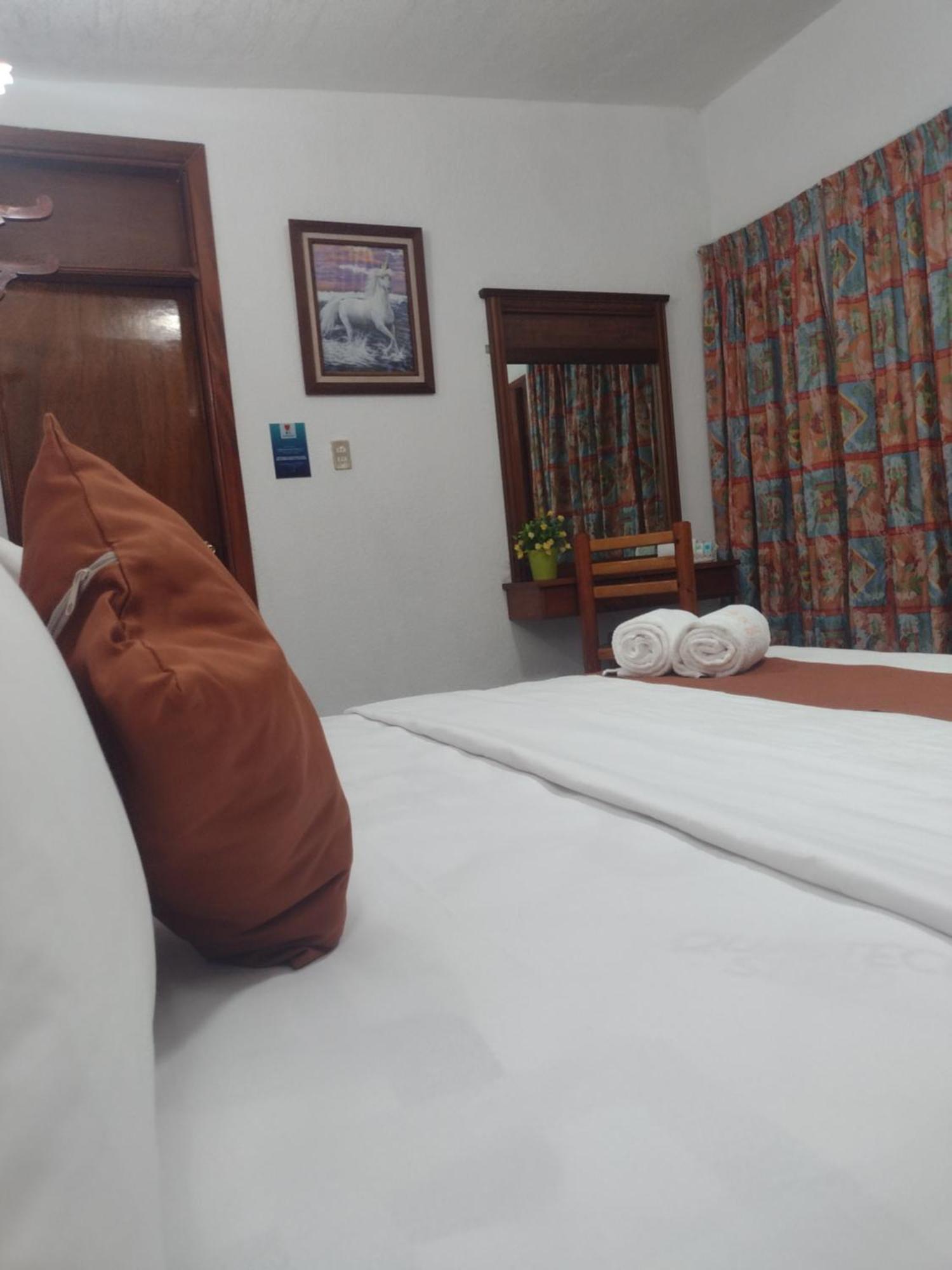 Hotel Hf Hacienda San Francisco Puente Nacional Rom bilde